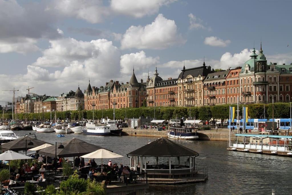 Lejlighed Laegenhet Med Fantastiskt Laege Stockholm